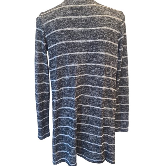 Bundle American Eagle Black Wash Distressed Jeggings Sweater and Cardigan - Picture 9 of 16